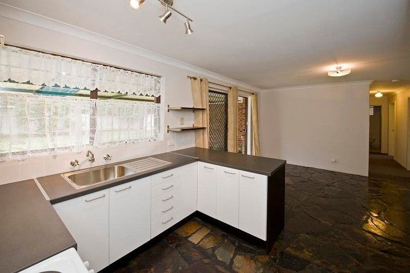 3 Cowra Court, ARMADALE WA 6112, Armadale - Thumbnail 2