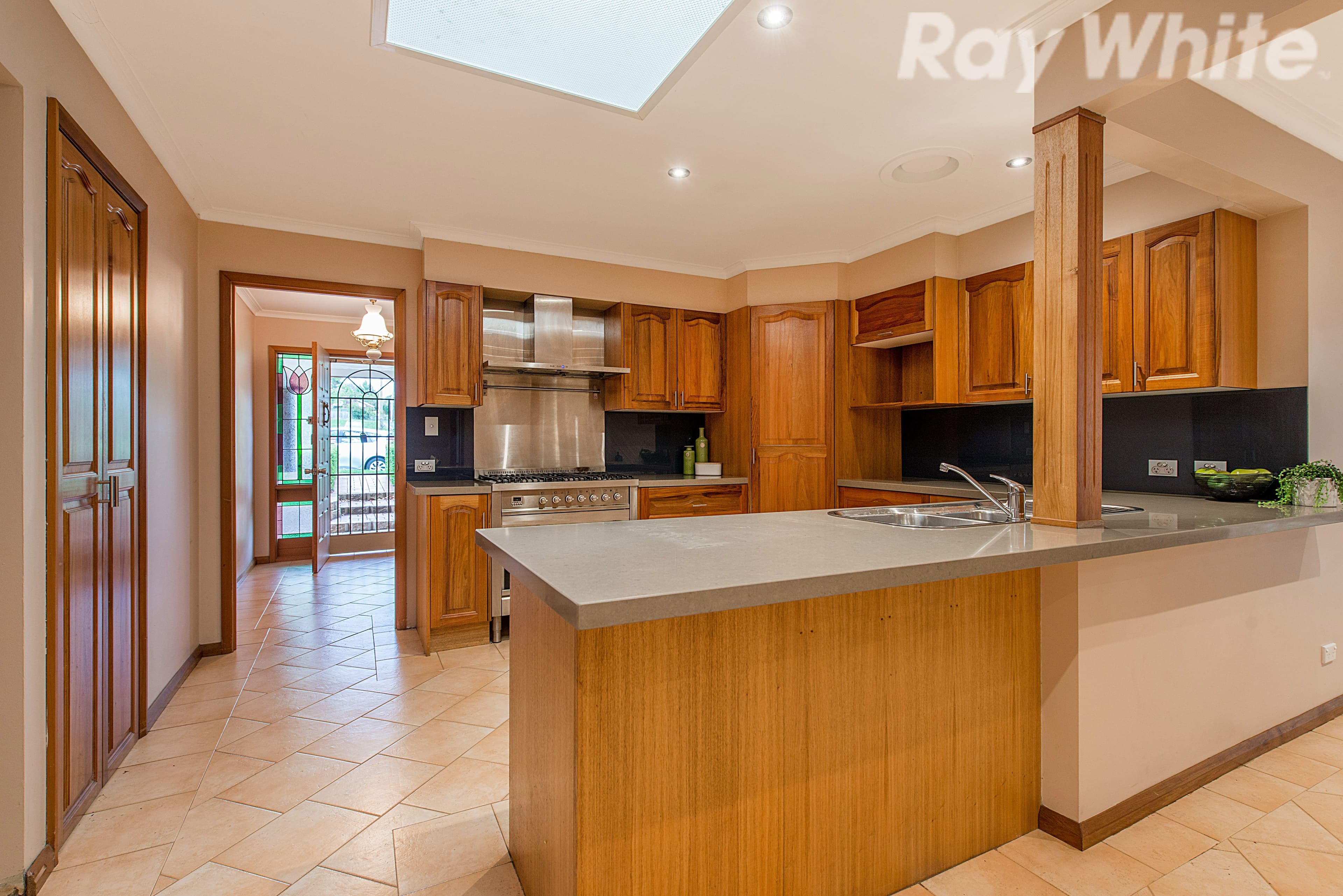 18 Gravenstein Crescent, The Basin VIC 3154, The Basin - Thumbnail 5