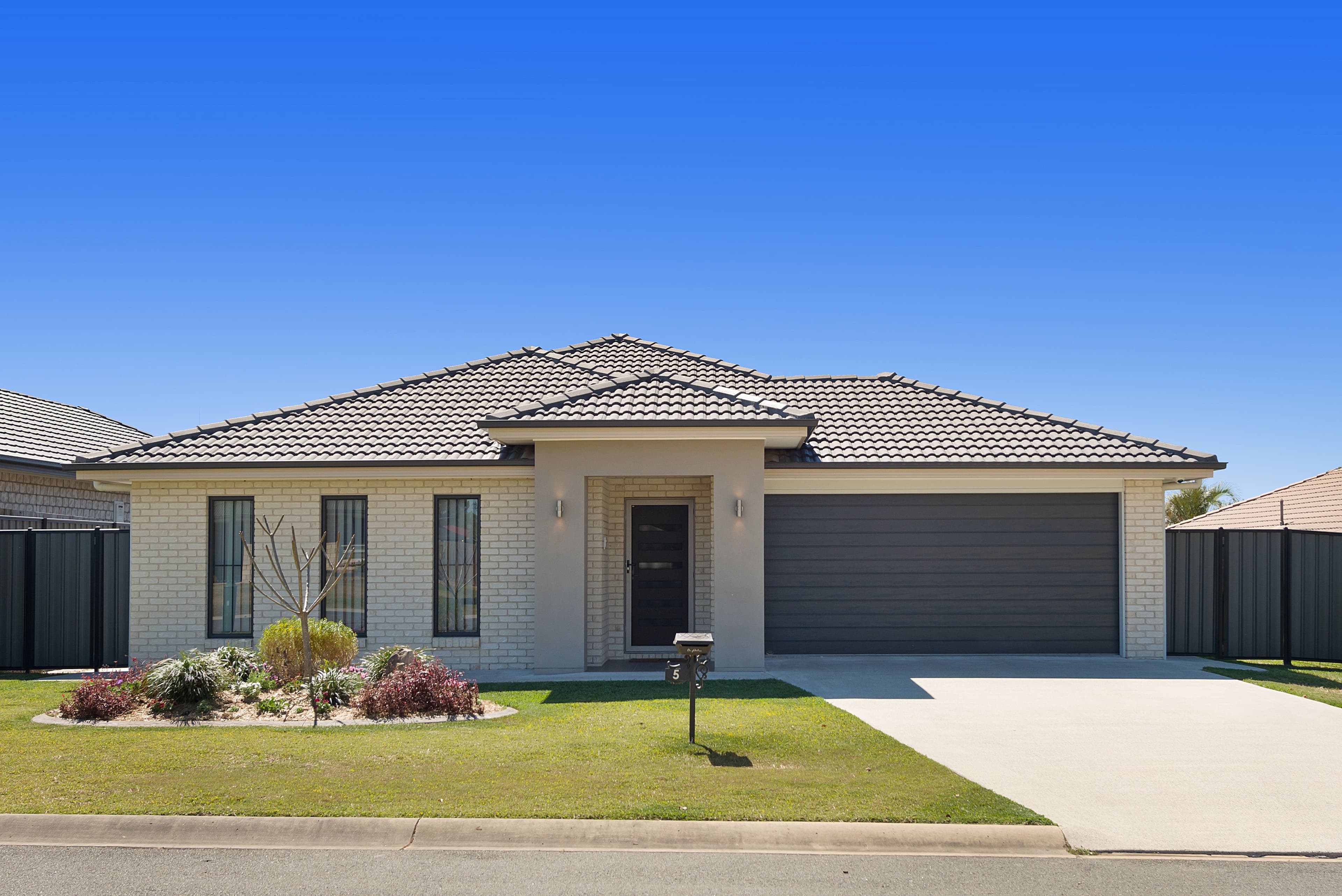5 McRae Court, Heritage Park QLD 4118, Heritage Park - Image 1