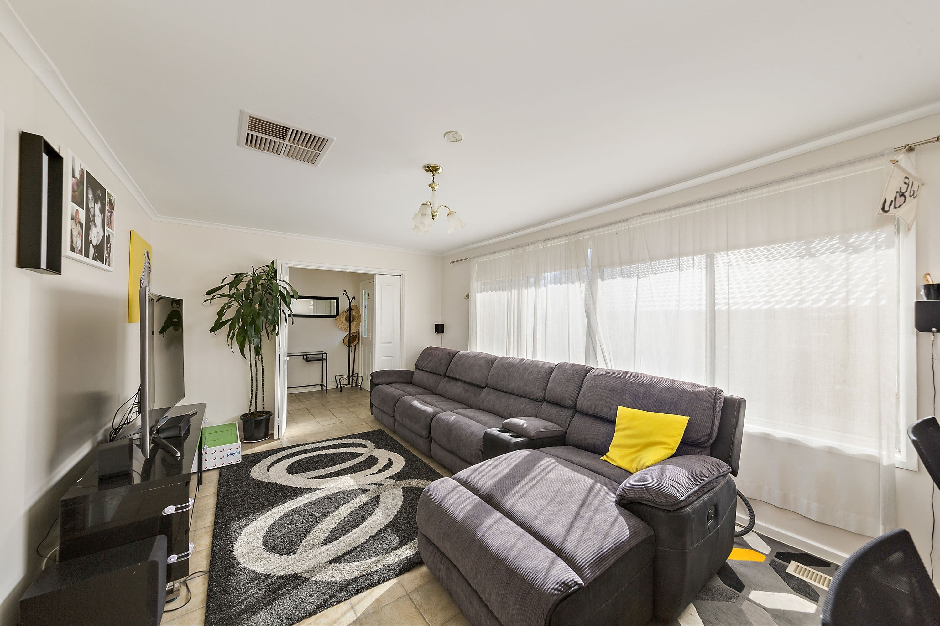 26 Waratah Street, Queanbeyan NSW 2620, Queanbeyan - Thumbnail 2