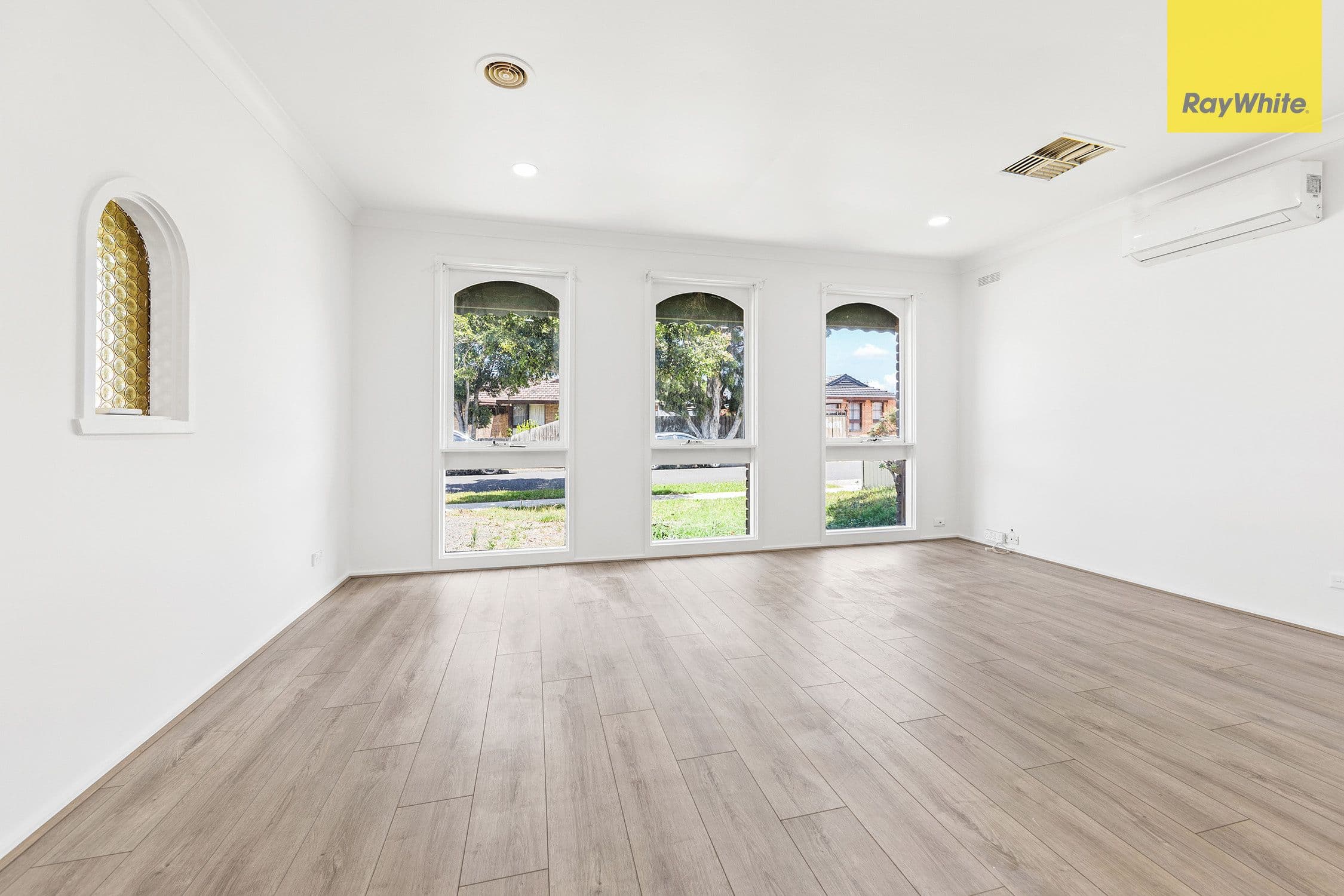 26 Robyn Avenue, Albanvale VIC 3021, Albanvale - Thumbnail 2