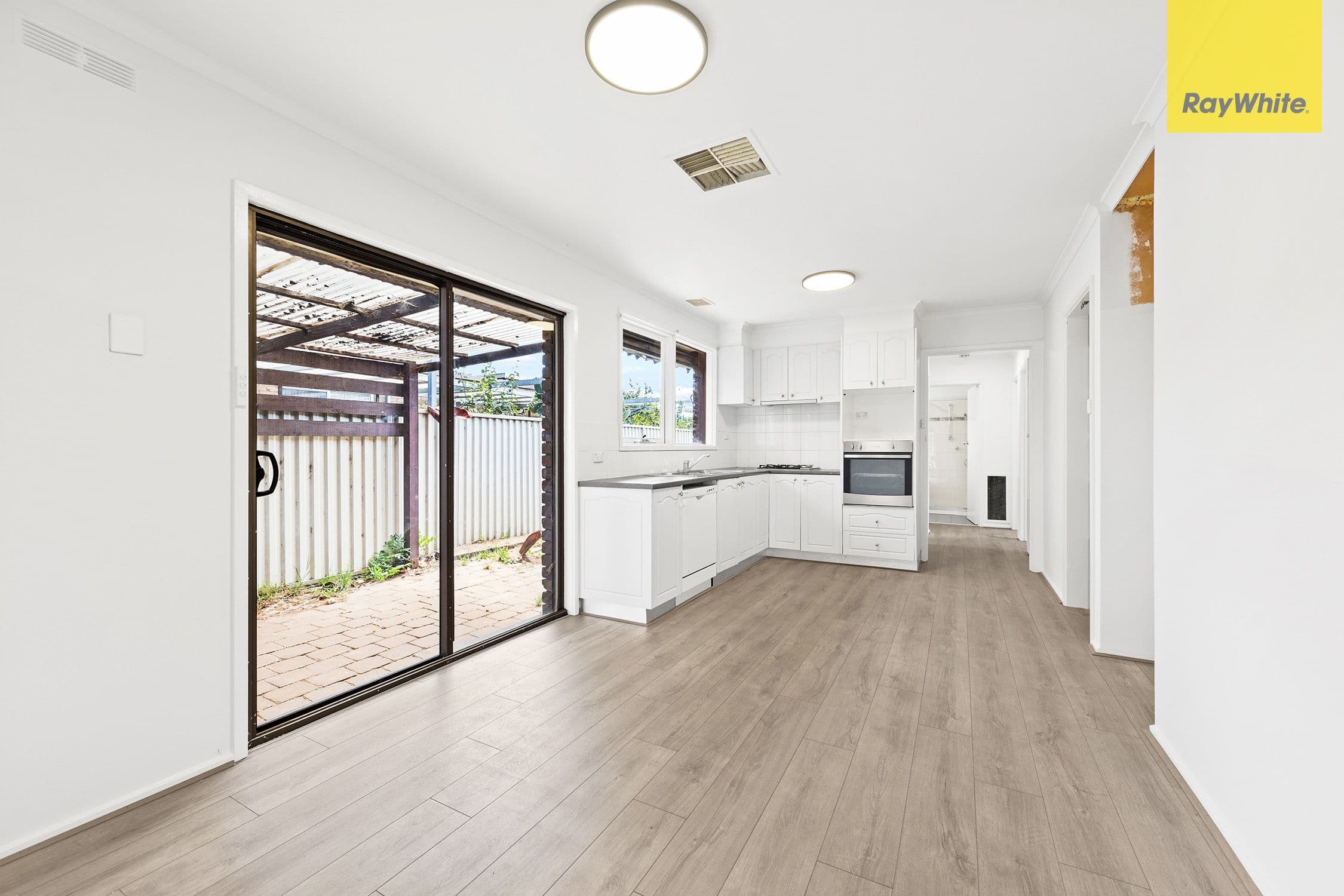 26 Robyn Avenue, Albanvale VIC 3021, Albanvale - Thumbnail 4
