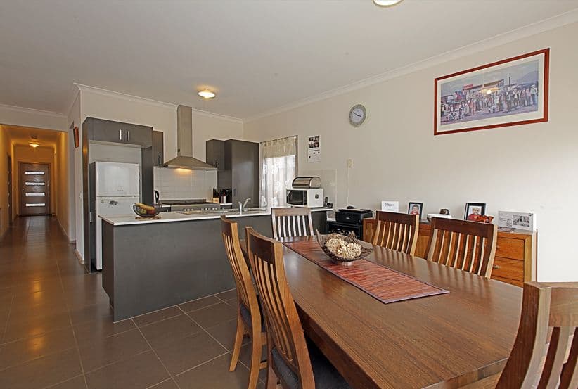 4 Marina Street, EPPING VIC 3076, Epping - Thumbnail 4