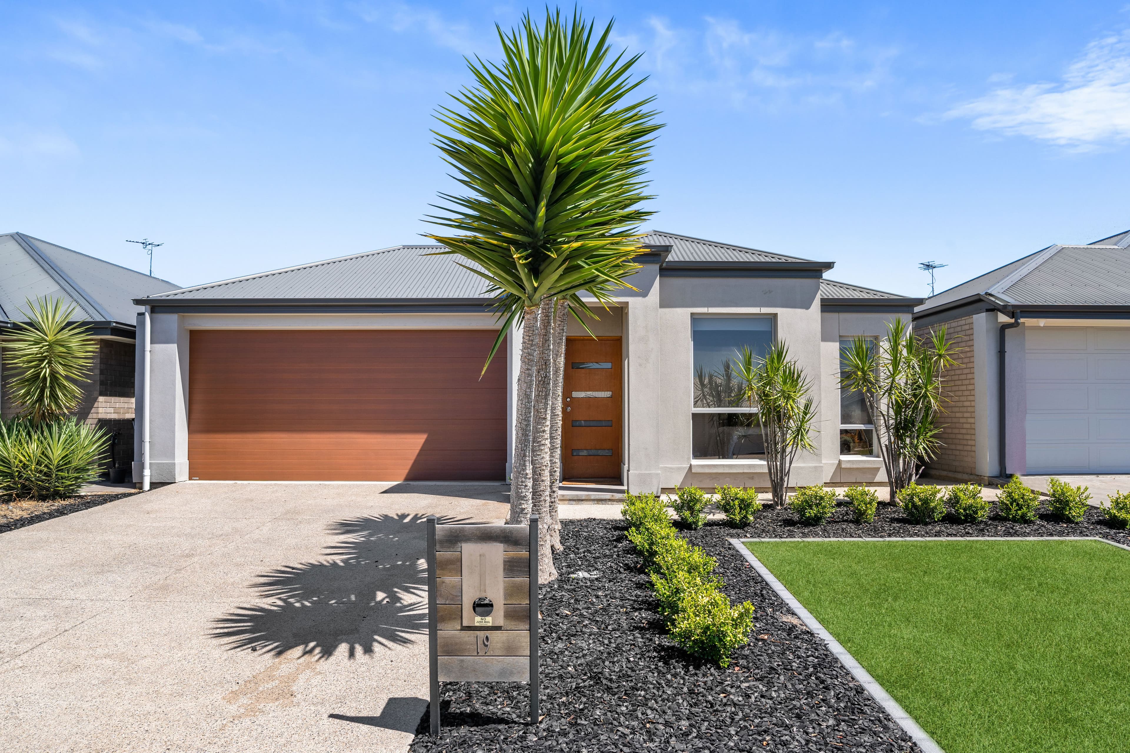 19 Arkle Place, Woodcroft SA 5162, Woodcroft - Thumbnail 2