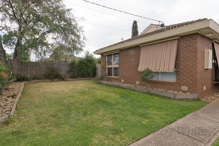 59 Hume Avenue, MELTON SOUTH VIC 3338, Melton South - Thumbnail 2
