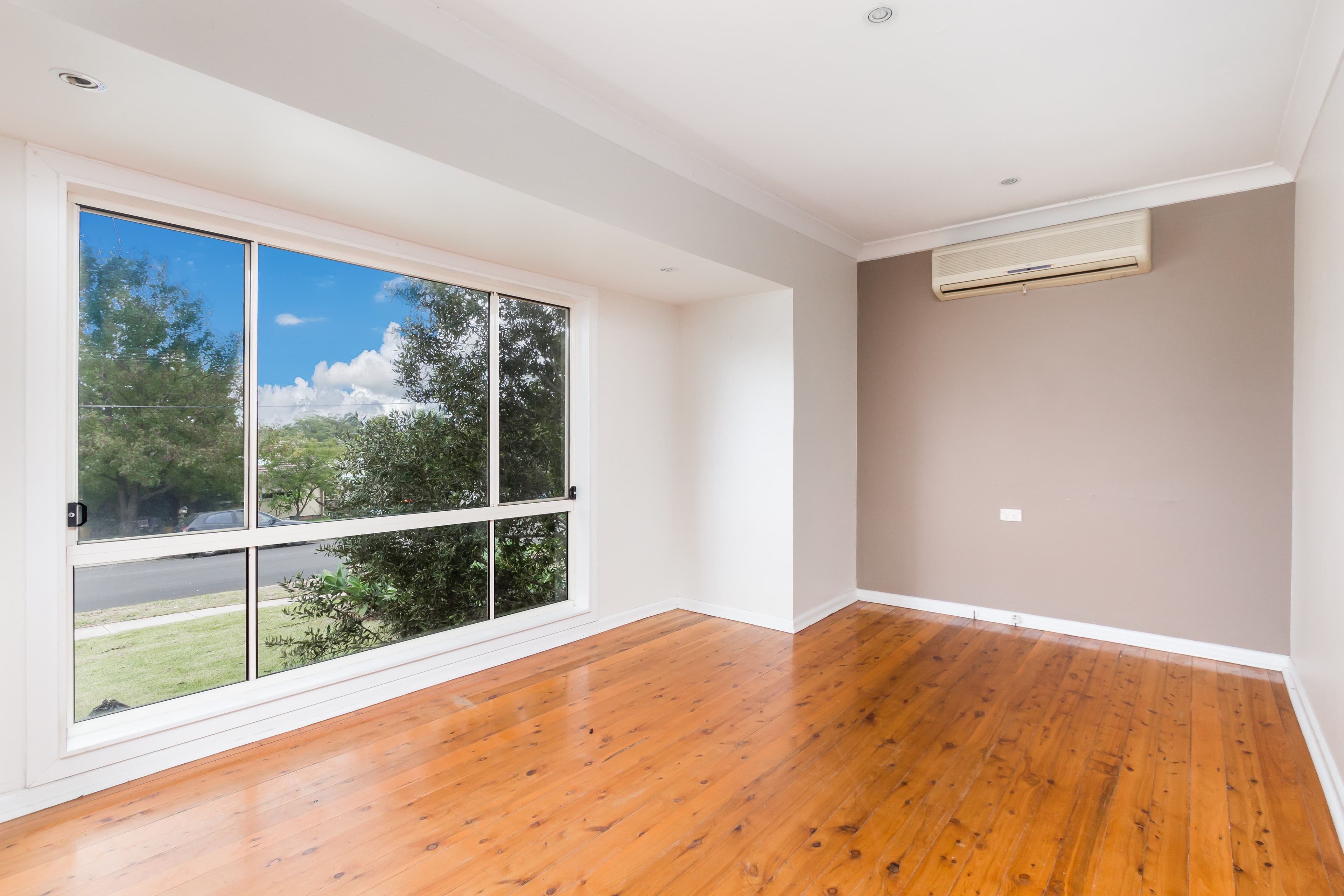 19 Robshaw Road, Marayong - Thumbnail 2