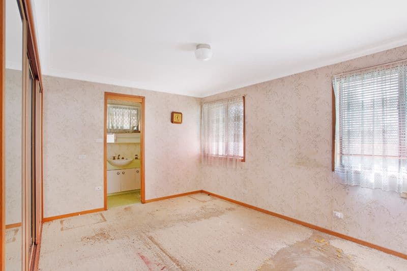 12 Purcell Place, Clarence Town - Thumbnail 4