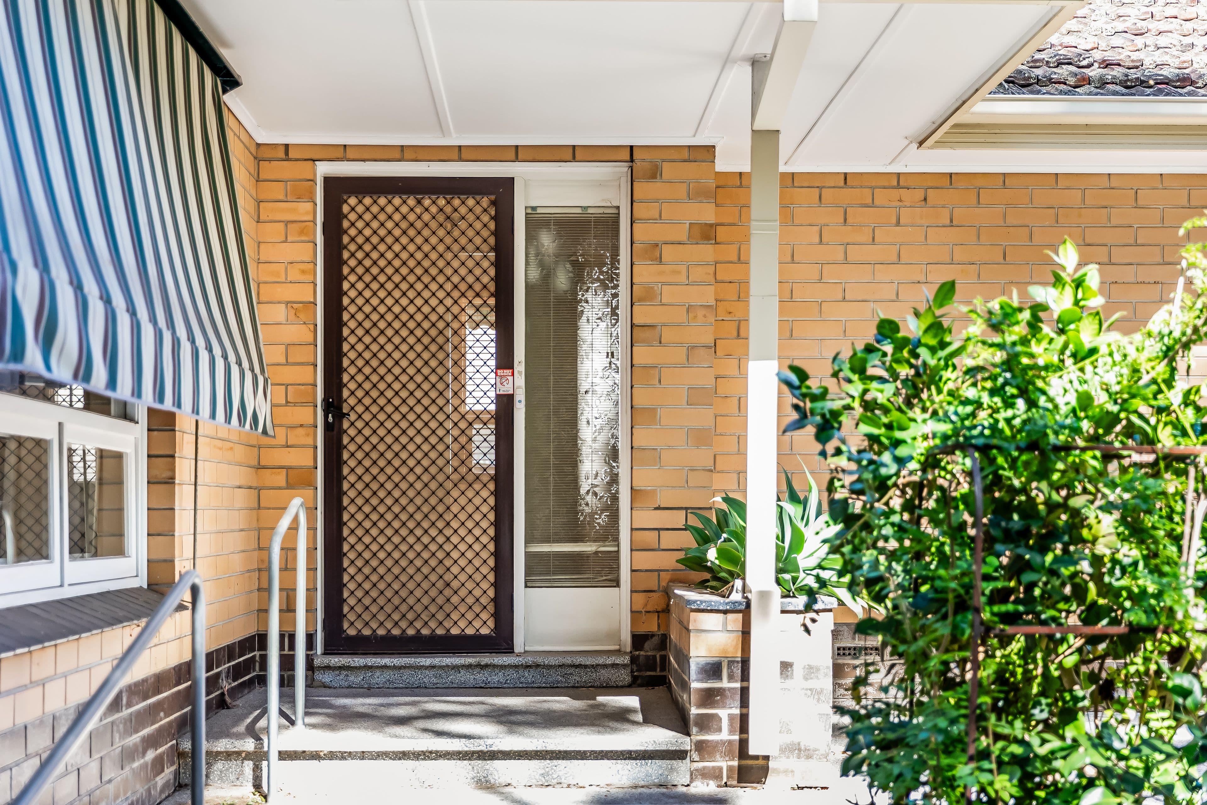 343/73 Lake Street, Caroline Springs - Thumbnail 3