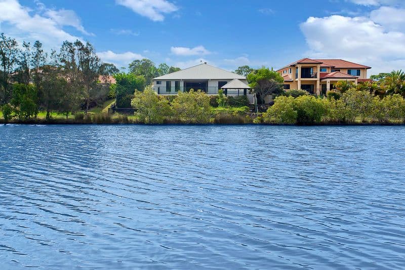 13 Northlakes Drive, ELANORA QLD 4221, Elanora - Thumbnail 2