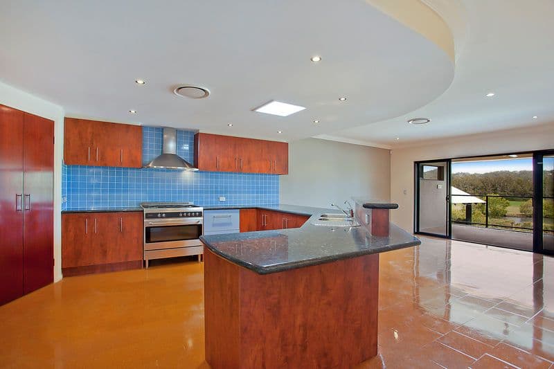 13 Northlakes Drive, ELANORA QLD 4221, Elanora - Thumbnail 3