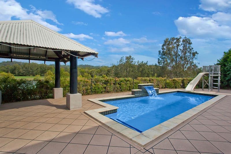 13 Northlakes Drive, ELANORA QLD 4221, Elanora - Thumbnail 4