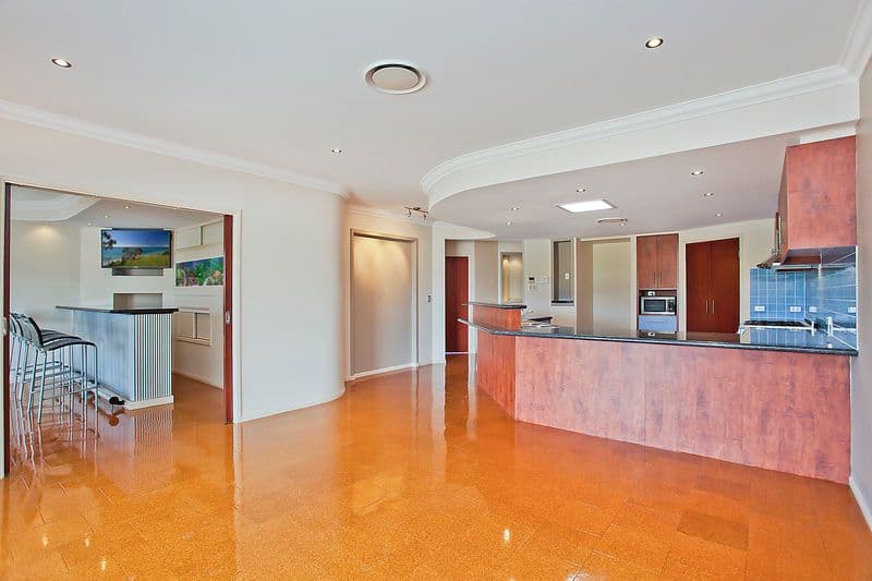 13 Northlakes Drive, ELANORA QLD 4221, Elanora - Thumbnail 5