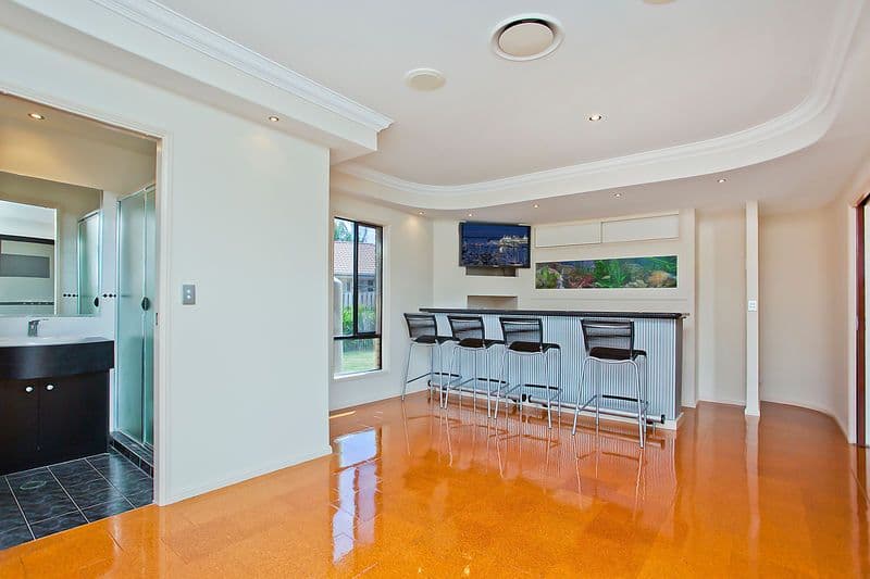 13 Northlakes Drive, ELANORA QLD 4221, Elanora - Thumbnail 6