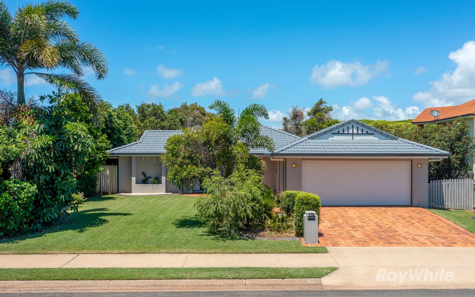 174 Barolin Esplanade, Coral Cove QLD 4670, Coral Cove - Image 1