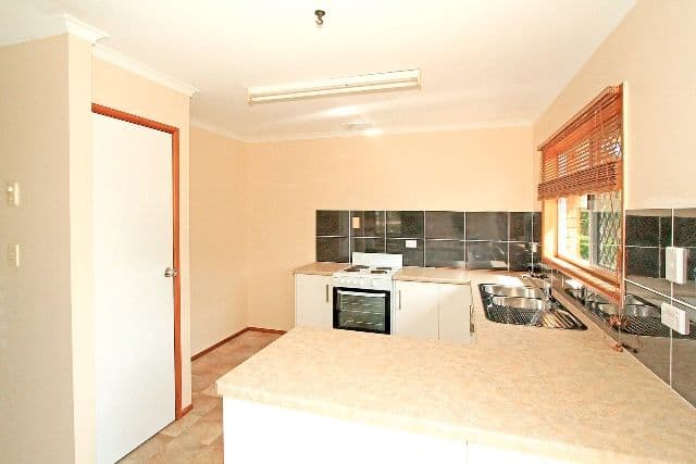 4 School Street, Yeppoon QLD 4703, Yeppoon - Thumbnail 5
