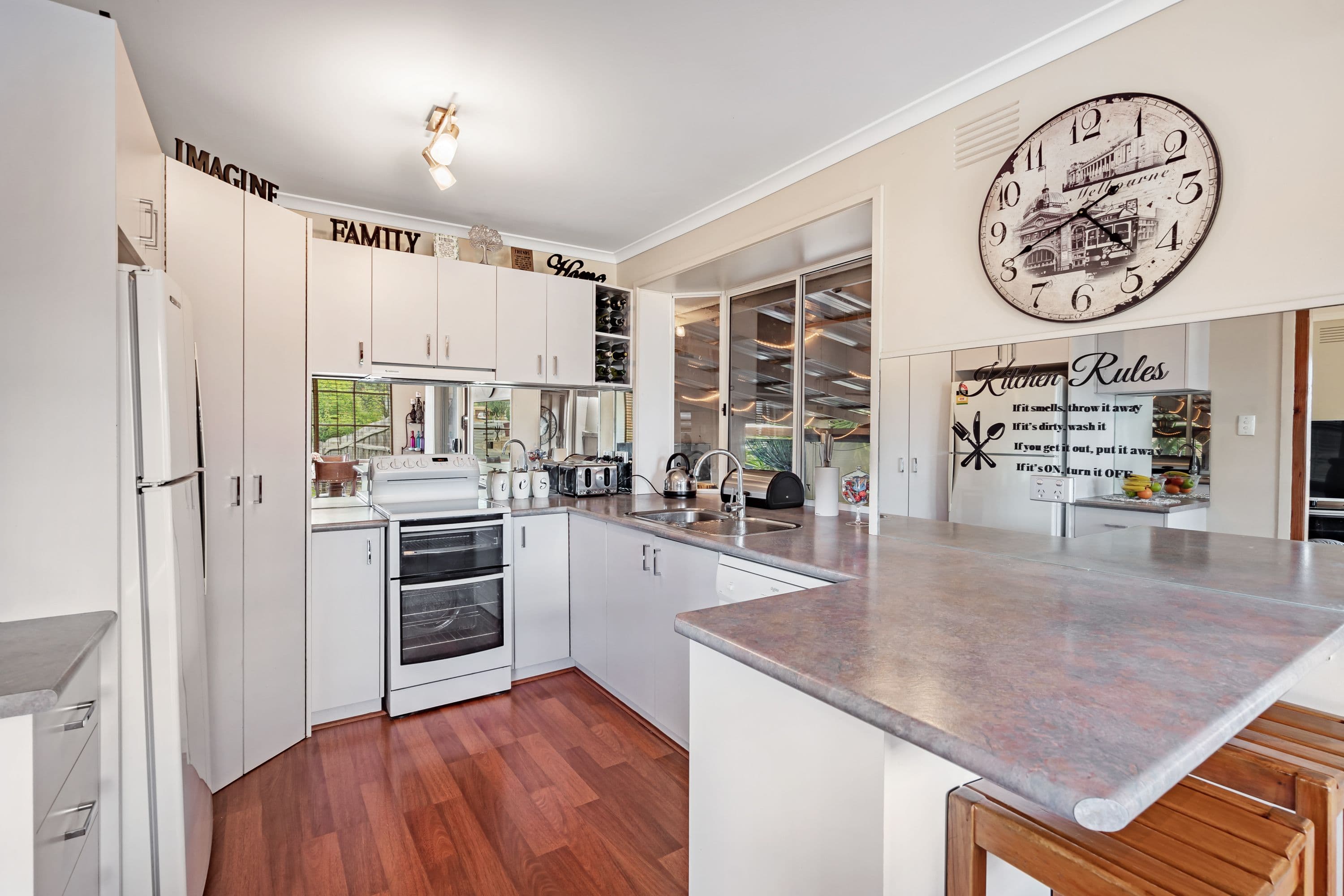 9 Kirkbride Way, Craigieburn VIC 3064, Craigieburn - Thumbnail 2