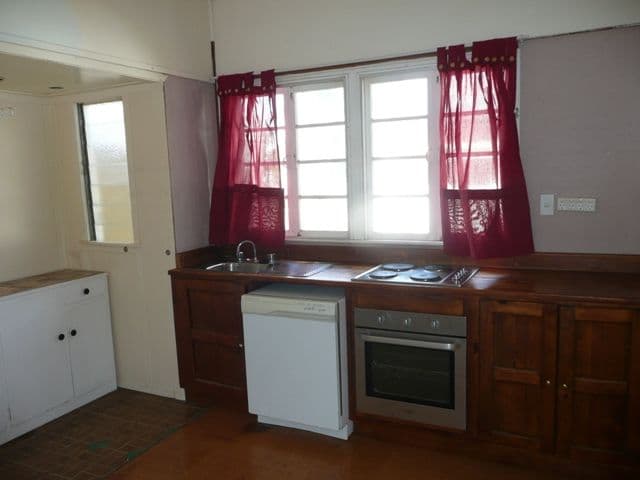 12 Rosella Street, LONGREACH QLD 4730, Longreach - Thumbnail 2