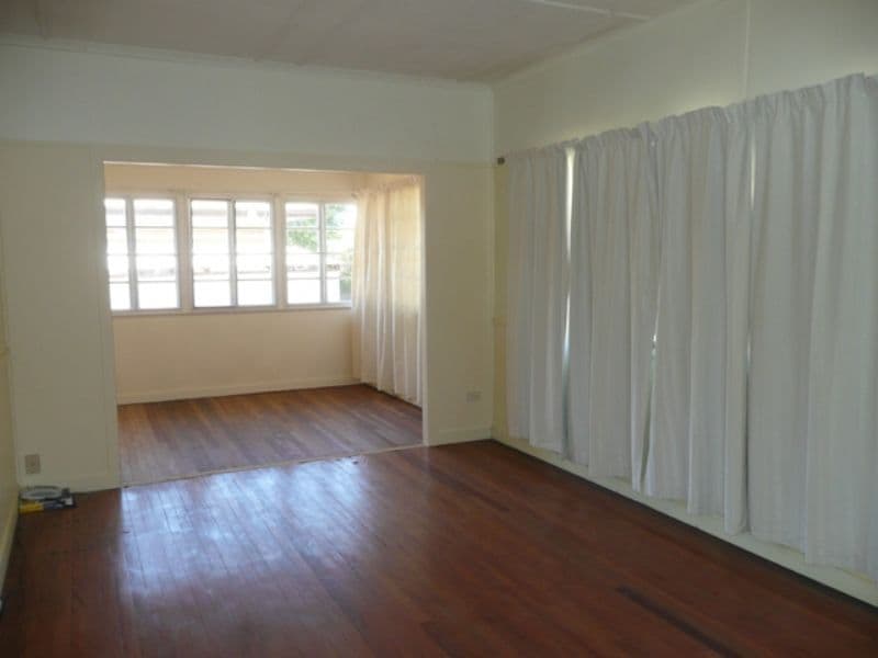 12 Rosella Street, LONGREACH QLD 4730, Longreach - Thumbnail 4