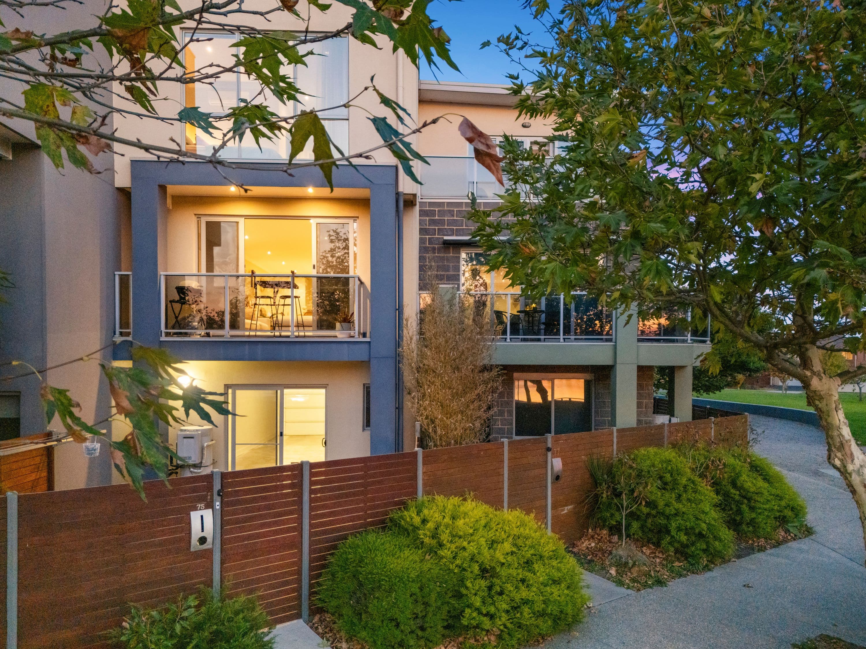 75 Lakeside Boulevard, Pakenham VIC 3810, Pakenham - Thumbnail 2