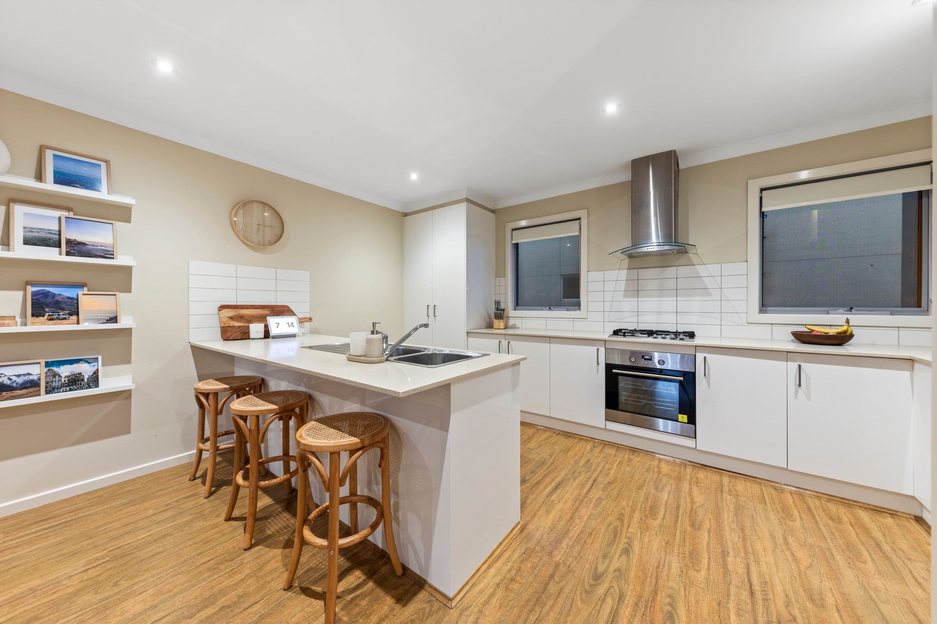 75 Lakeside Boulevard, Pakenham VIC 3810, Pakenham - Thumbnail 5