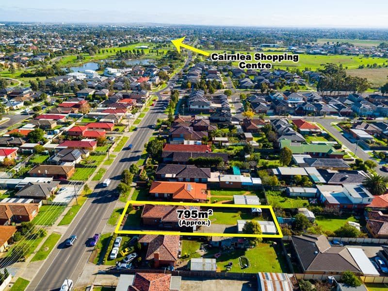 300 Furlong Road, St Albans VIC 3021, St Albans - Thumbnail 2