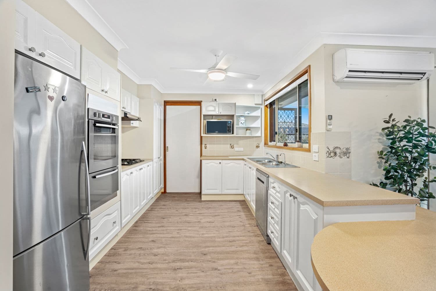 5 Lancaster Parade, Bateau Bay NSW 2261, Bateau Bay - Thumbnail 3