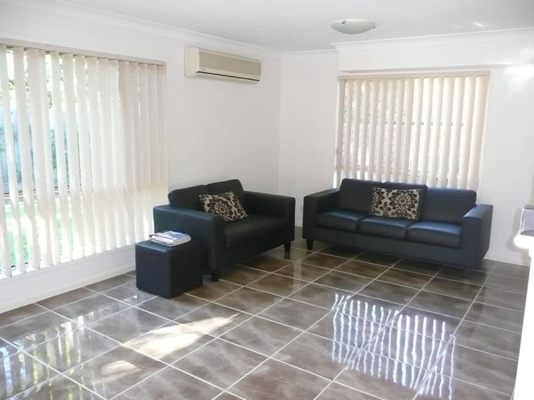 39 Earnshaw Street, CALAMVALE QLD 4116, Calamvale - Thumbnail 3