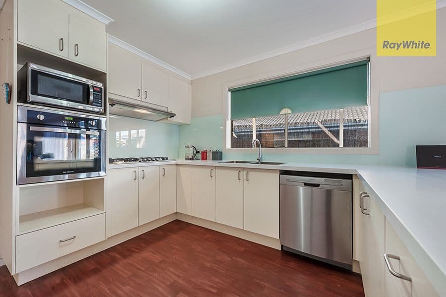 8 Kennedy Parade, Roxburgh Park VIC 3064, Roxburgh Park - Thumbnail 2