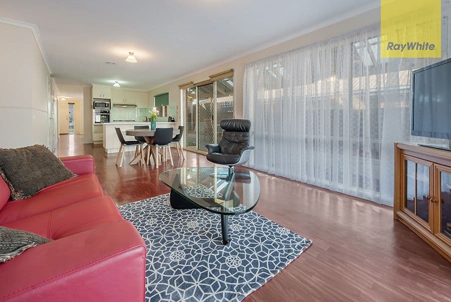 8 Kennedy Parade, Roxburgh Park VIC 3064, Roxburgh Park - Thumbnail 4