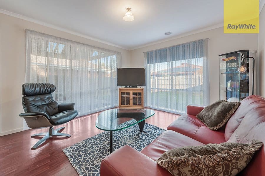 8 Kennedy Parade, Roxburgh Park VIC 3064, Roxburgh Park - Thumbnail 5