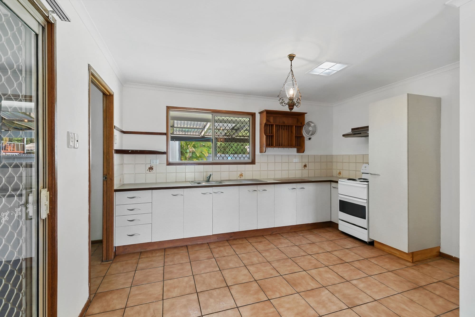 35 Dawn Street, Deception Bay QLD 4508, Deception Bay - Thumbnail 2