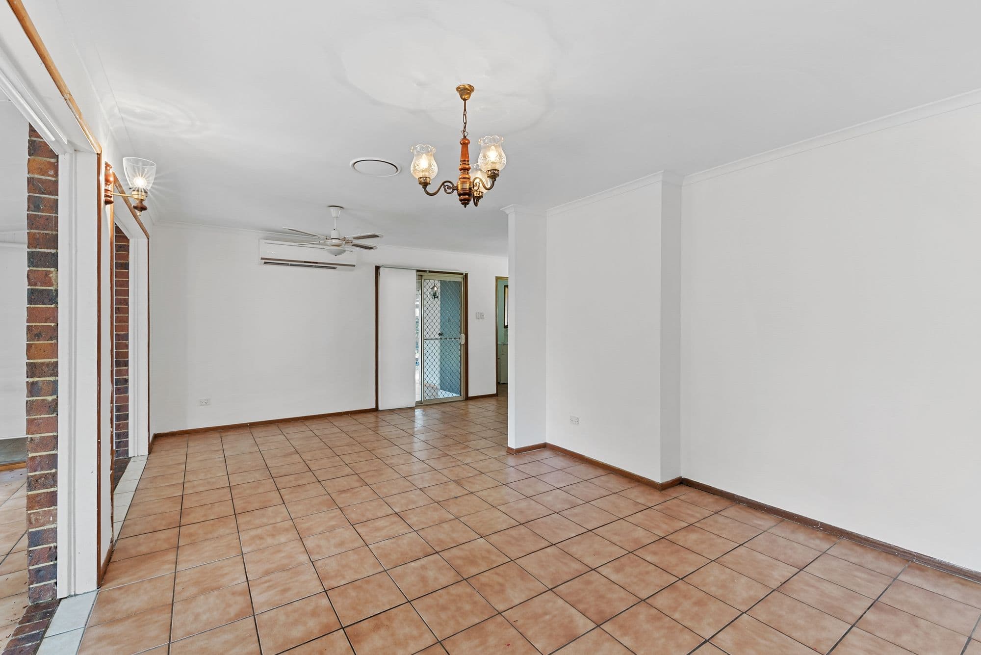 35 Dawn Street, Deception Bay QLD 4508, Deception Bay - Thumbnail 4
