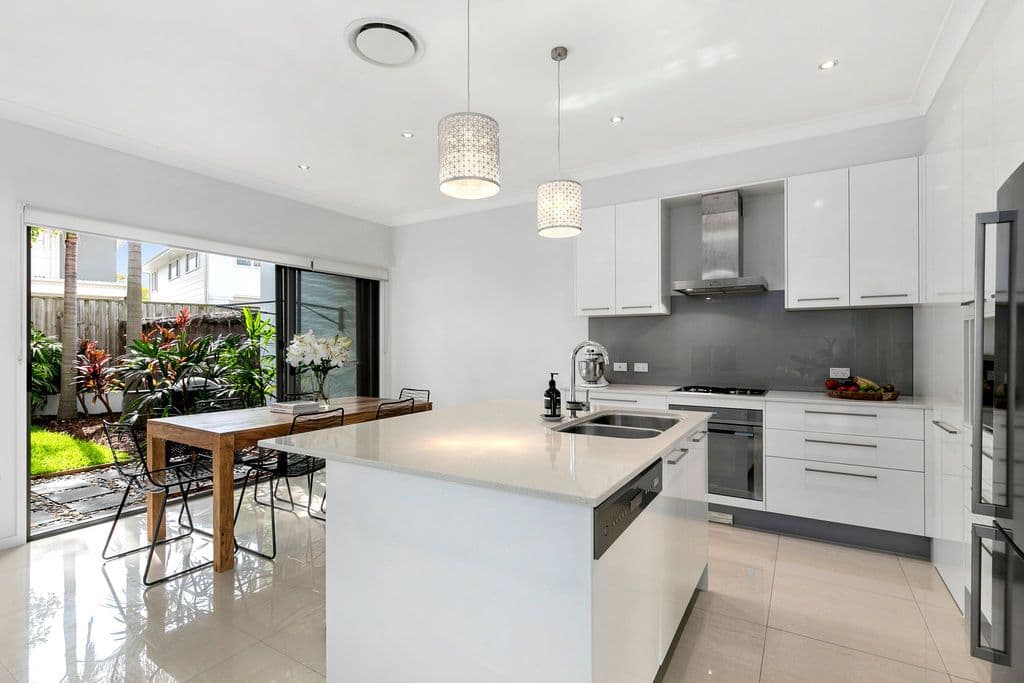 92-94 Sturgeon Street, Ormiston QLD 4160, Ormiston - Thumbnail 3