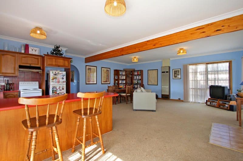 1 Hilltop Avenue, BLAIRGOWRIE VIC 3942, Blairgowrie - Thumbnail 2