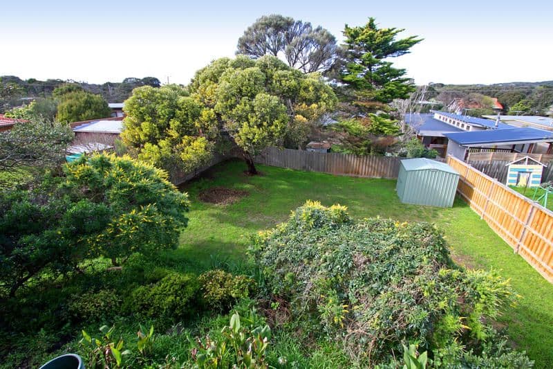 1 Hilltop Avenue, BLAIRGOWRIE VIC 3942, Blairgowrie - Thumbnail 4