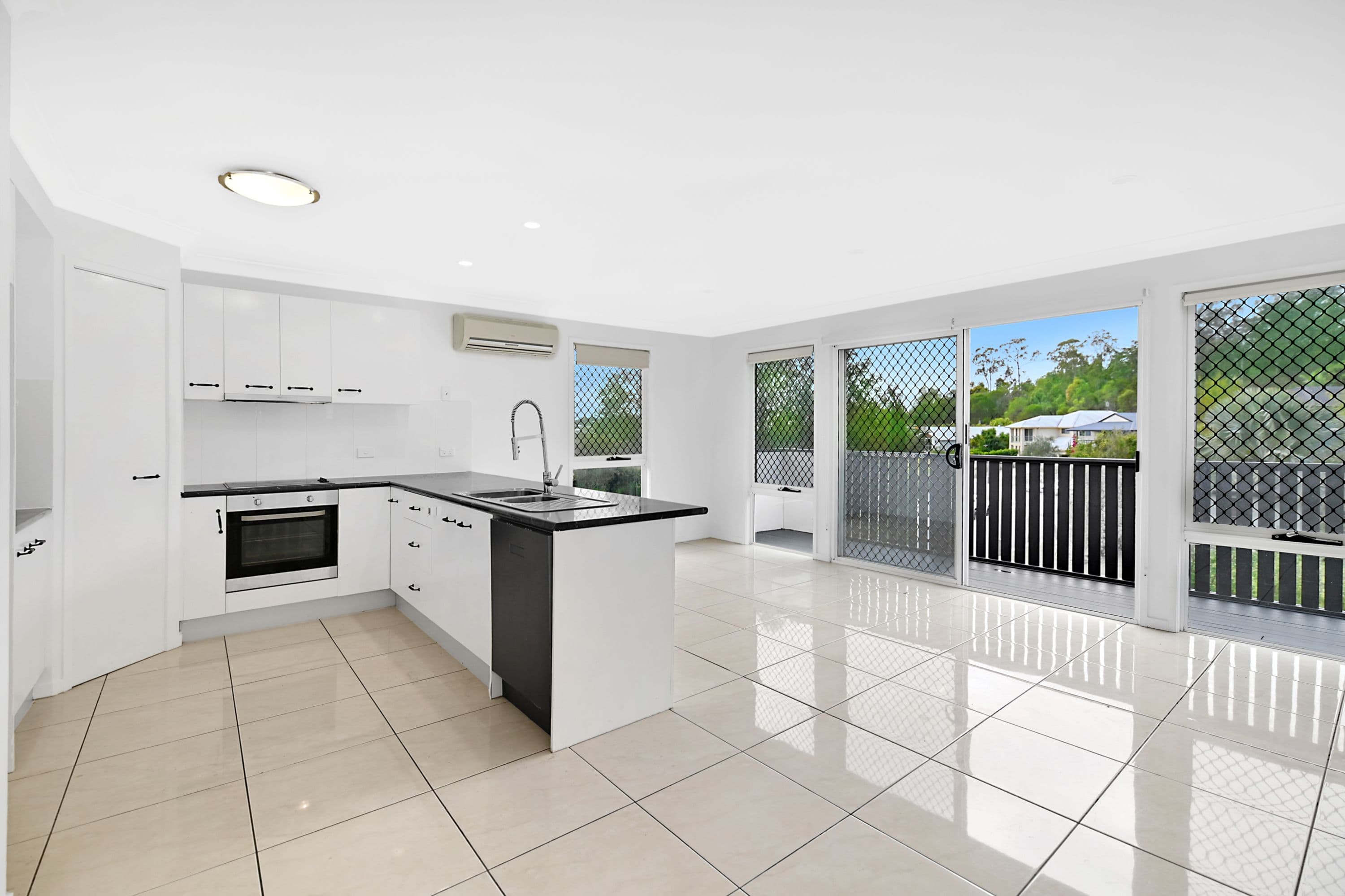 25 Elkins Street, Pacific Pines QLD 4211, Pacific Pines - Thumbnail 5