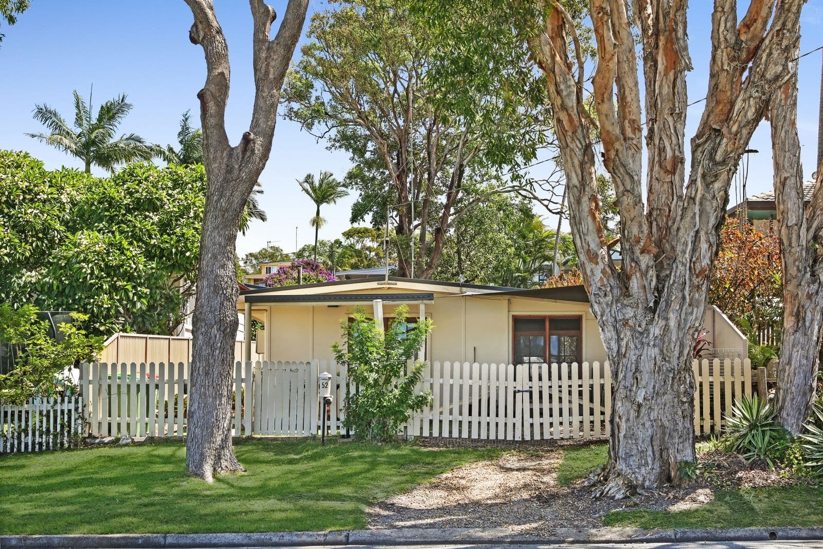 52 Morshead Street, Tugun QLD 4224, Tugun - Thumbnail 2