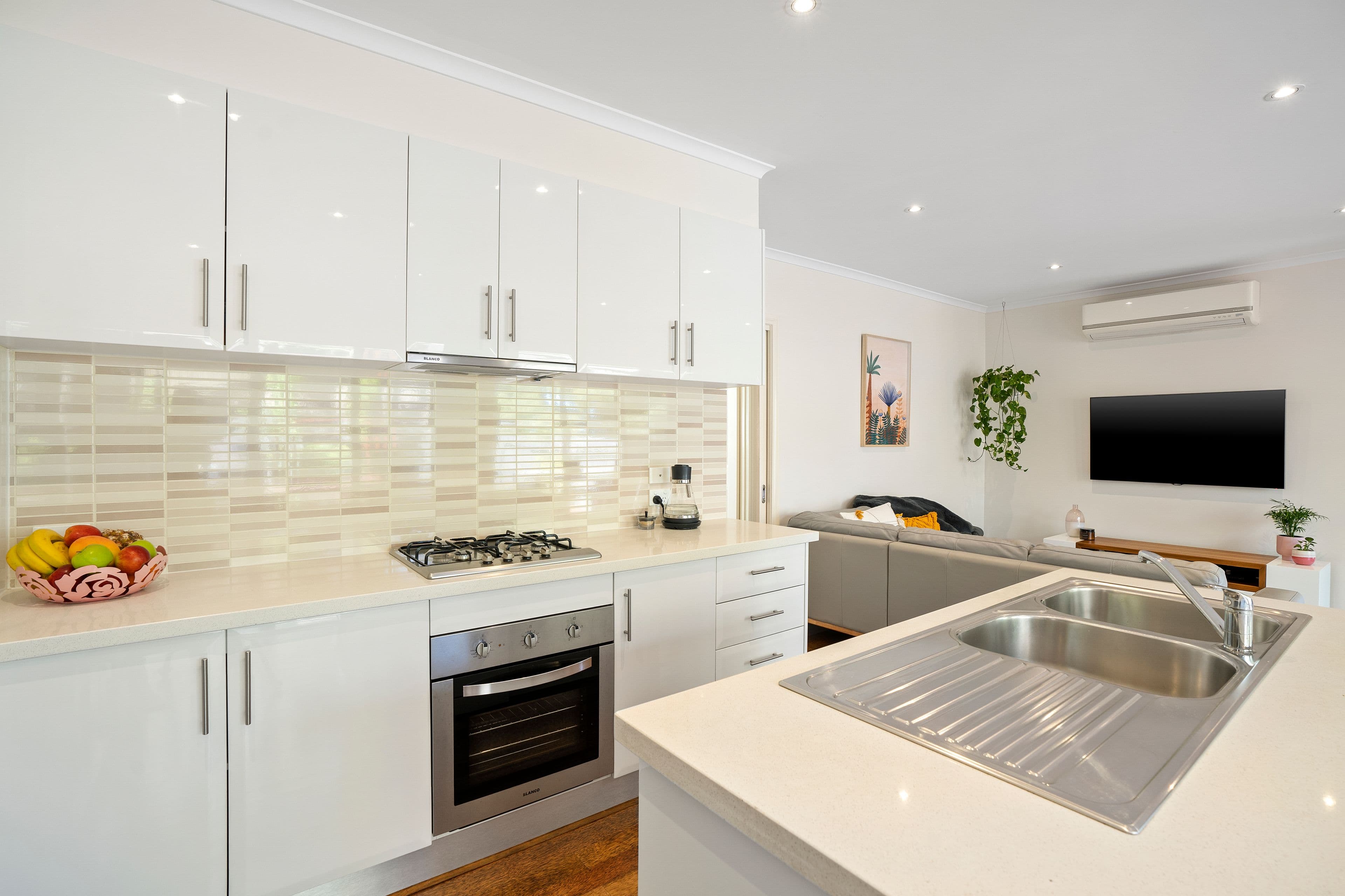 16 Terry Turner Drive, Orange, Orange - Thumbnail 5
