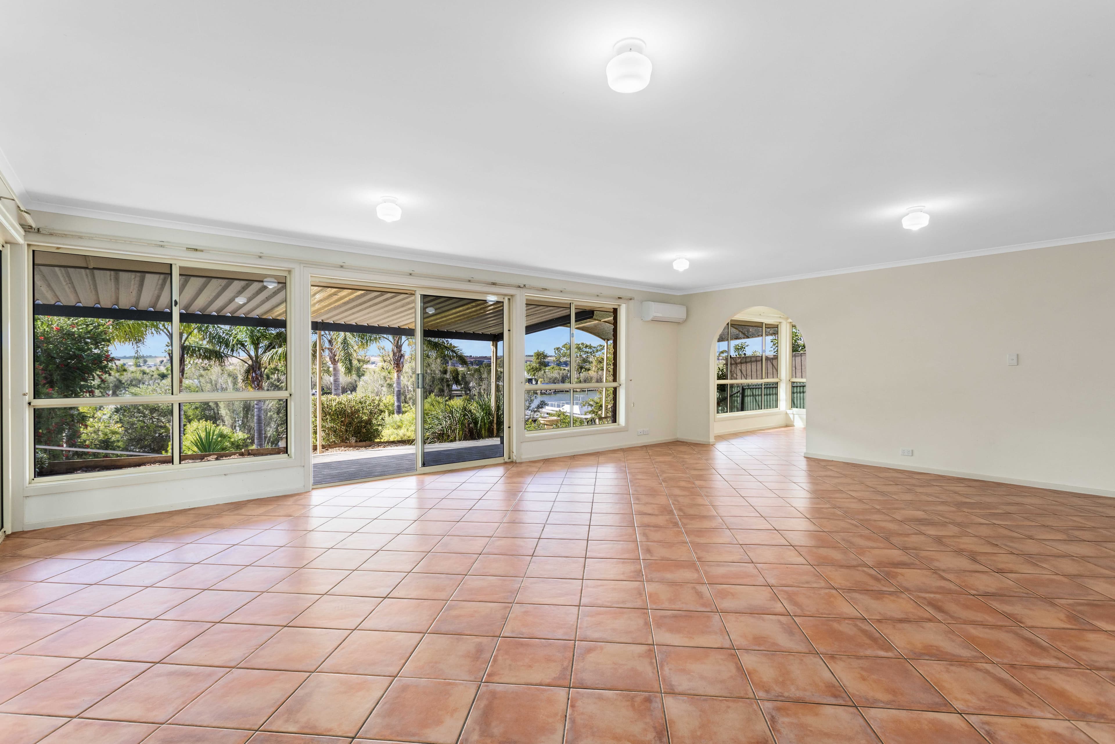 24 Riverglen Drive, White Sands SA 5253, White Sands - Thumbnail 4