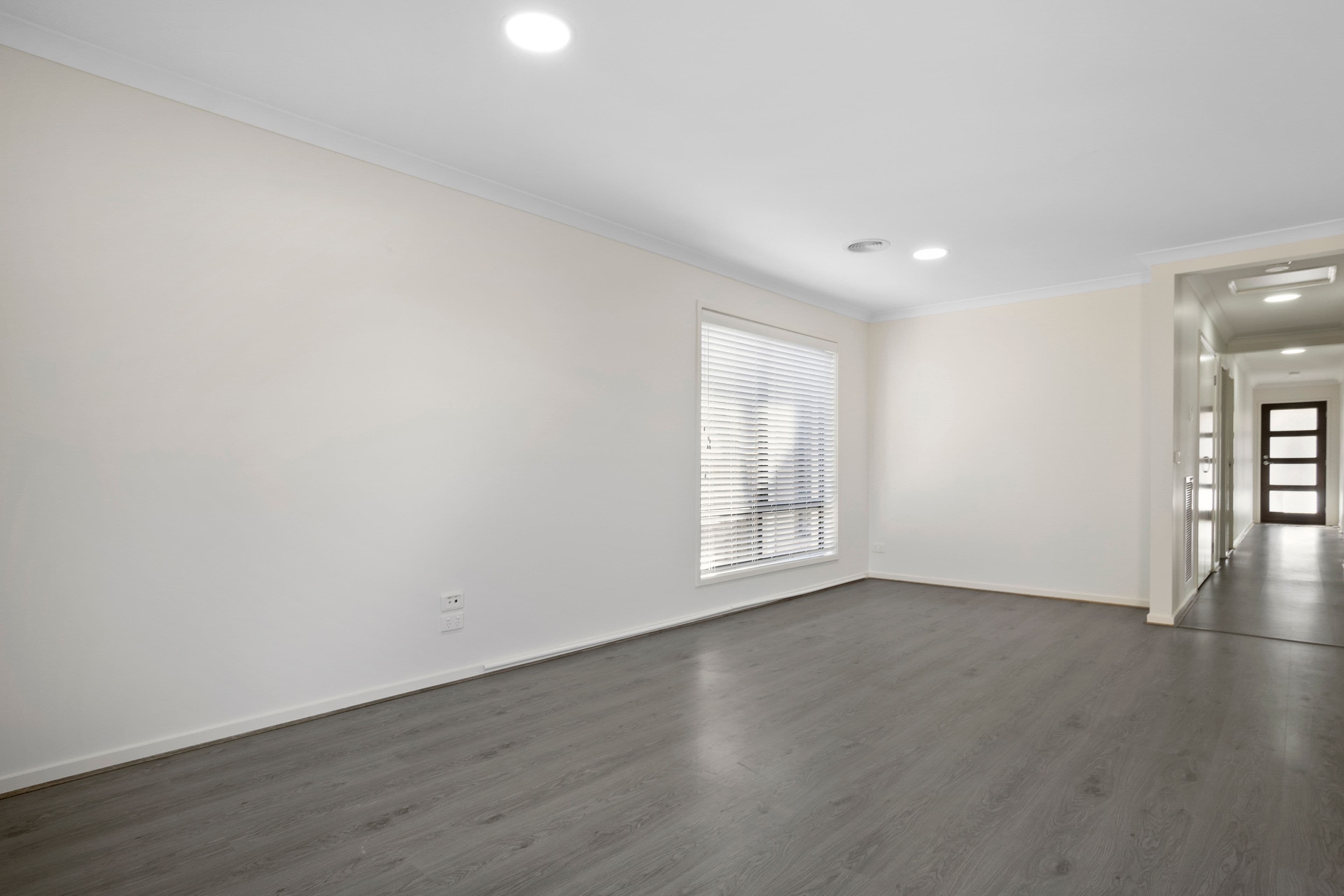 15 Mantello Drive, Werribee VIC 3030, Werribee - Thumbnail 2