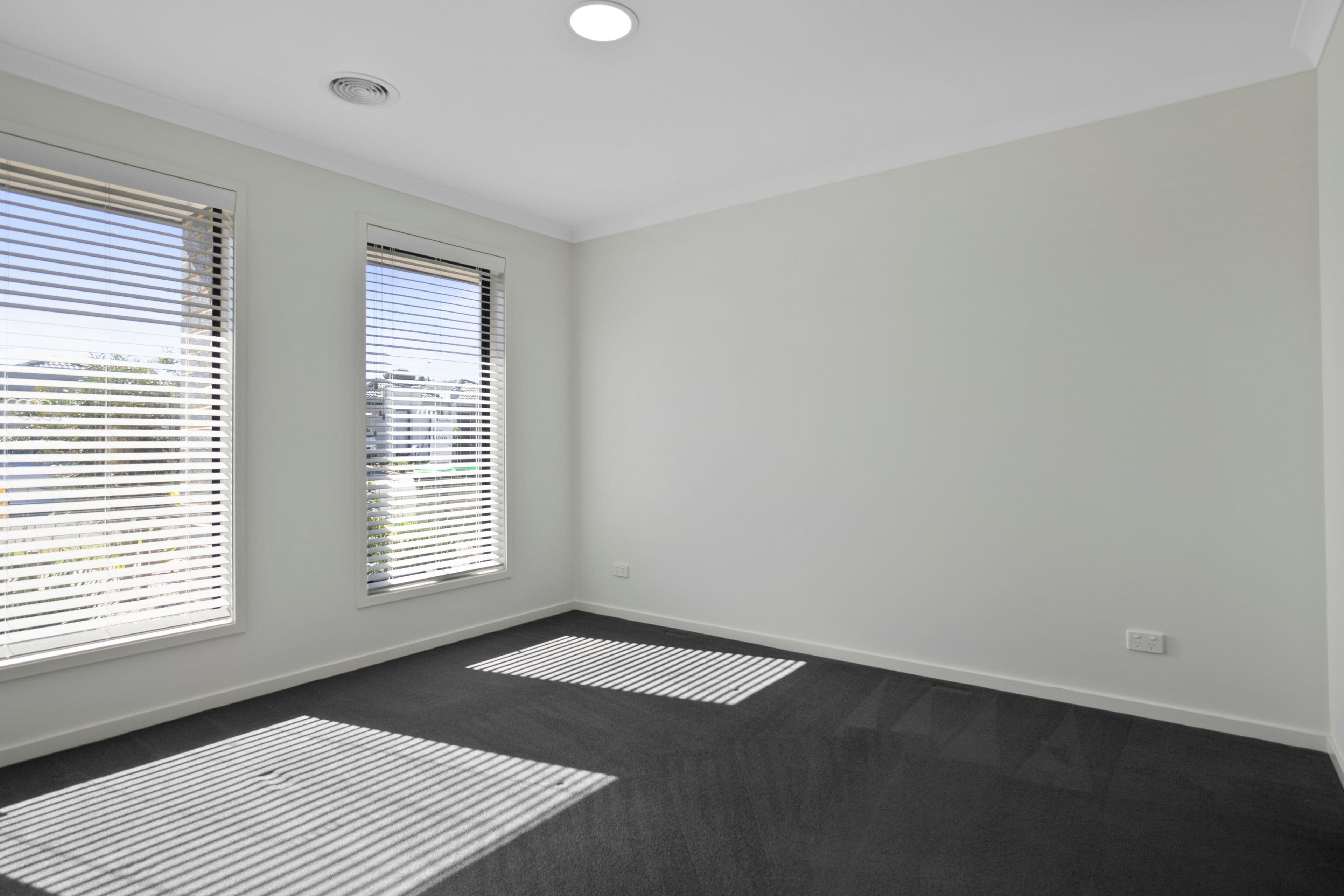 15 Mantello Drive, Werribee VIC 3030, Werribee - Thumbnail 3