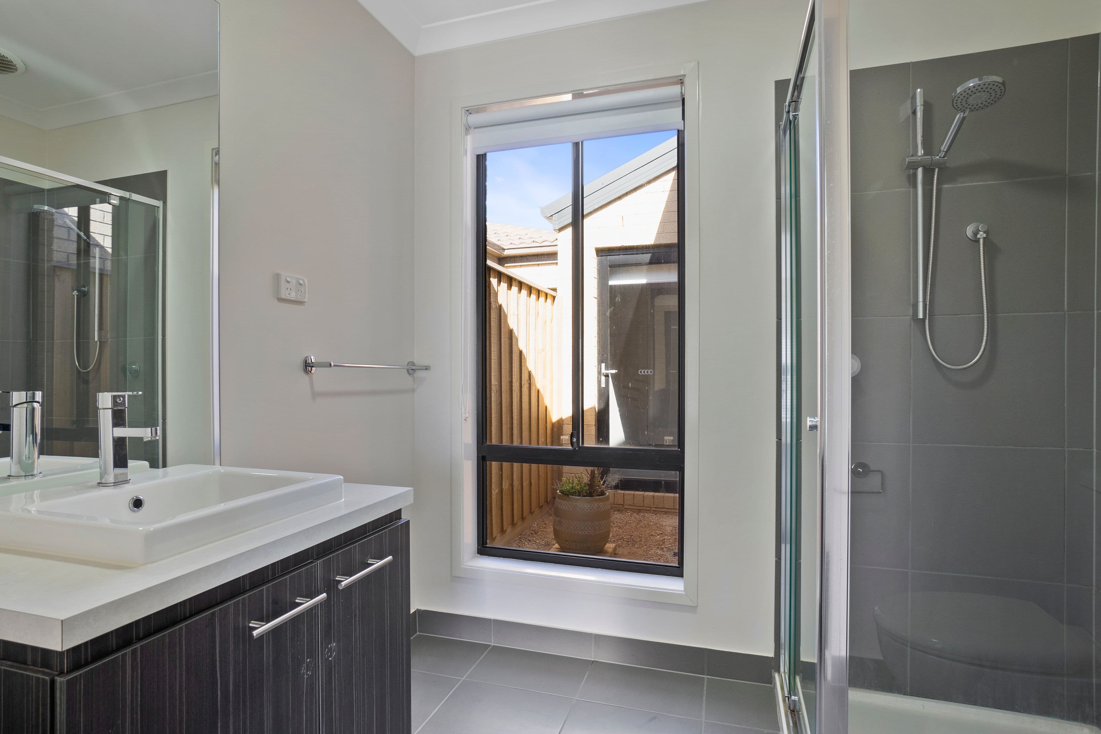 15 Mantello Drive, Werribee VIC 3030, Werribee - Thumbnail 4