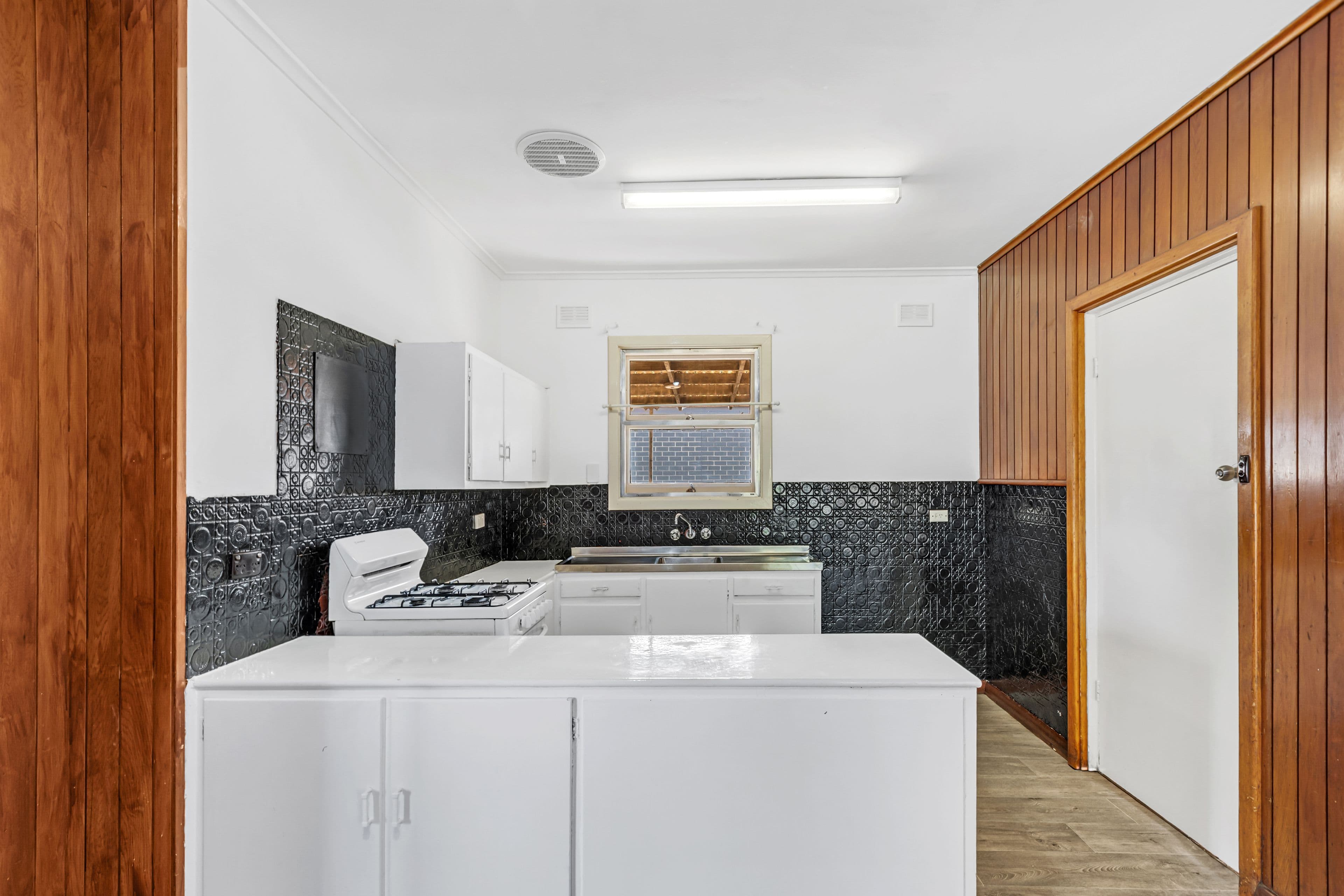 22 Young Street, Dudley Park SA 5008, Dudley Park - Thumbnail 4
