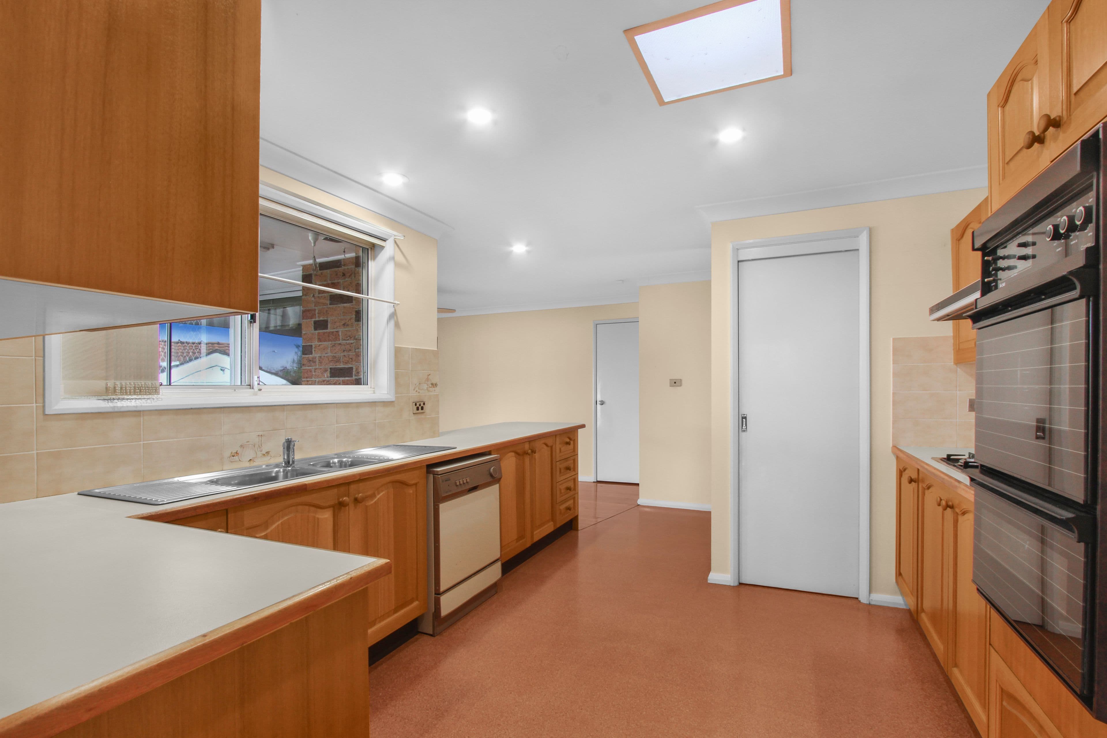 1 Loddon Close, Bossley Park NSW 2176, Bossley Park - Thumbnail 3