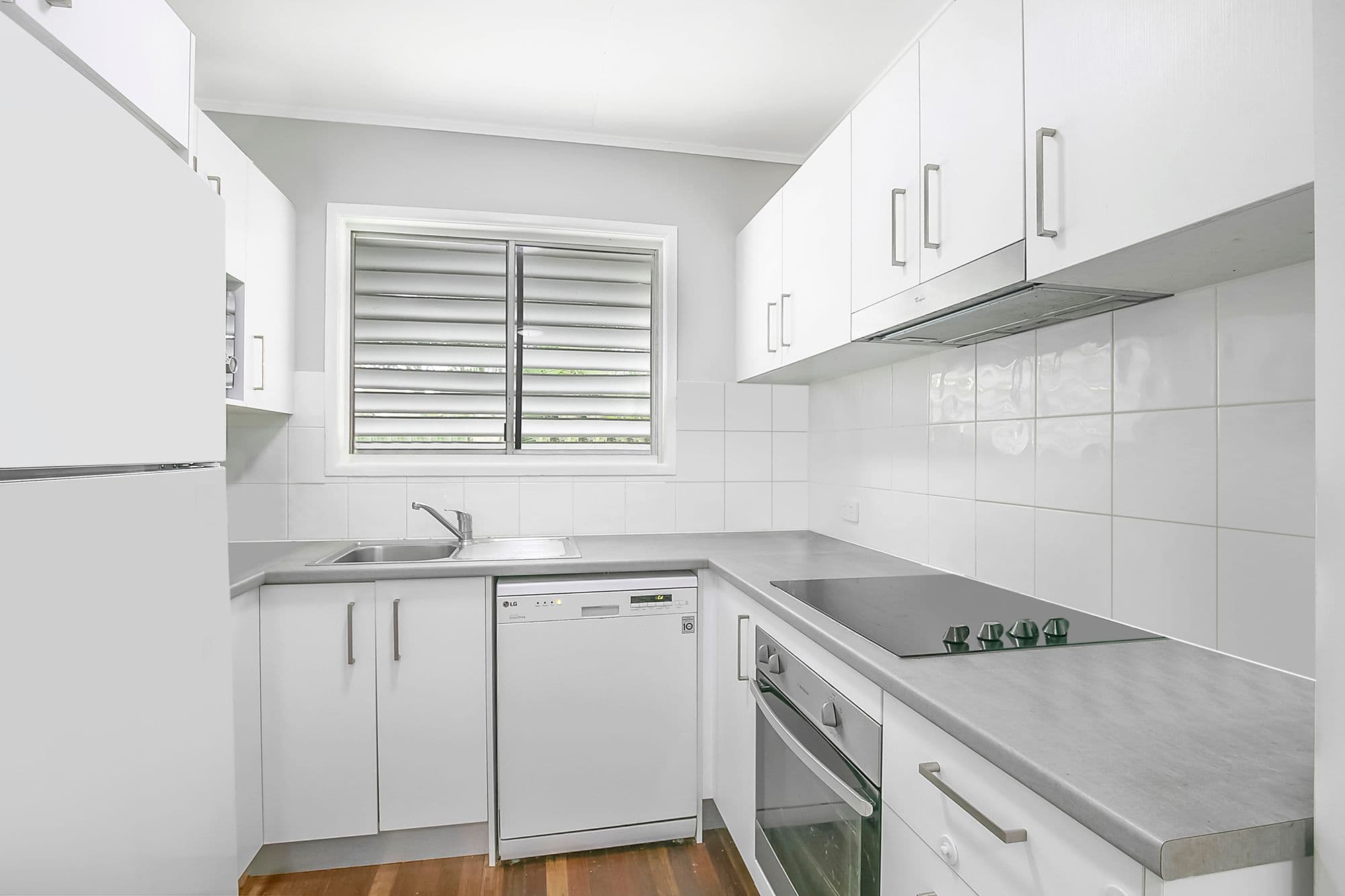 92 Sportsground Street, Redcliffe QLD 4020, Redcliffe - Thumbnail 4