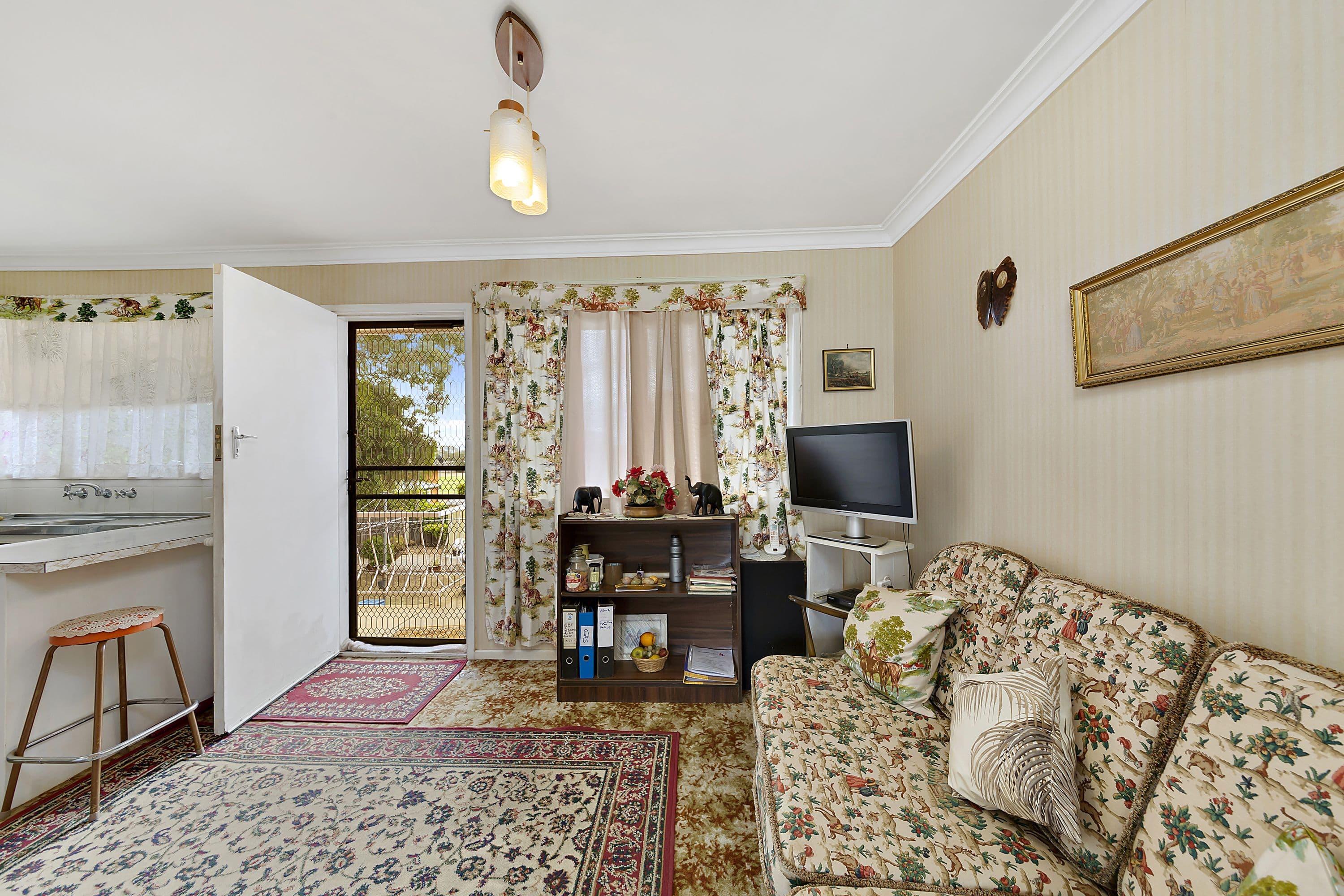 24 Bendora Avenue, Queanbeyan NSW 2620, Queanbeyan - Thumbnail 3