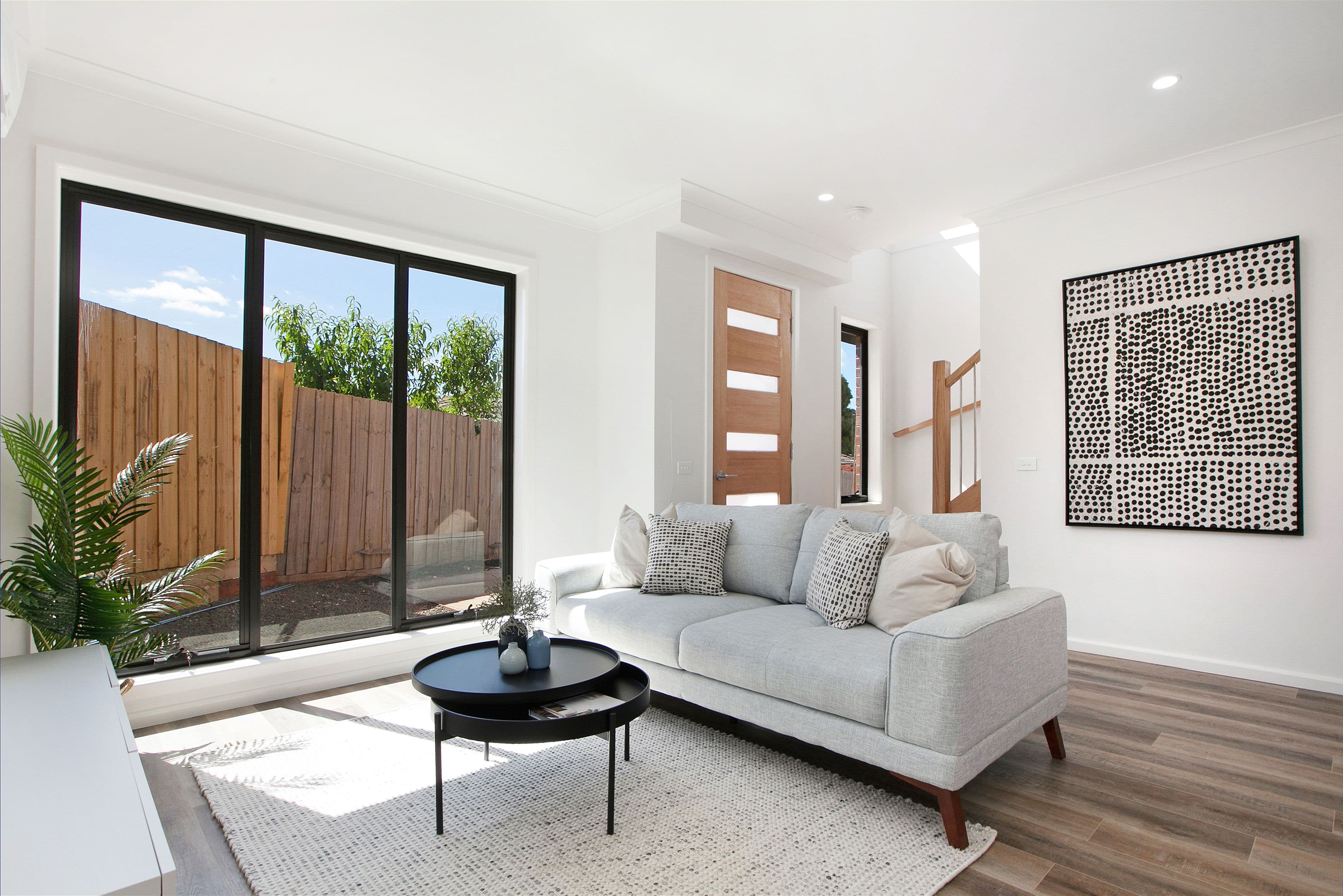 124 Rathcown Road, Reservoir VIC 3073, Reservoir - Thumbnail 2