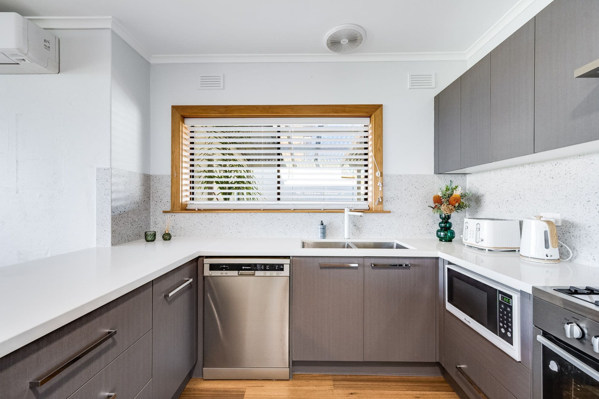 45 Sea Parade, Port Macdonnell SA 5291, Port Macdonnell - Thumbnail 4