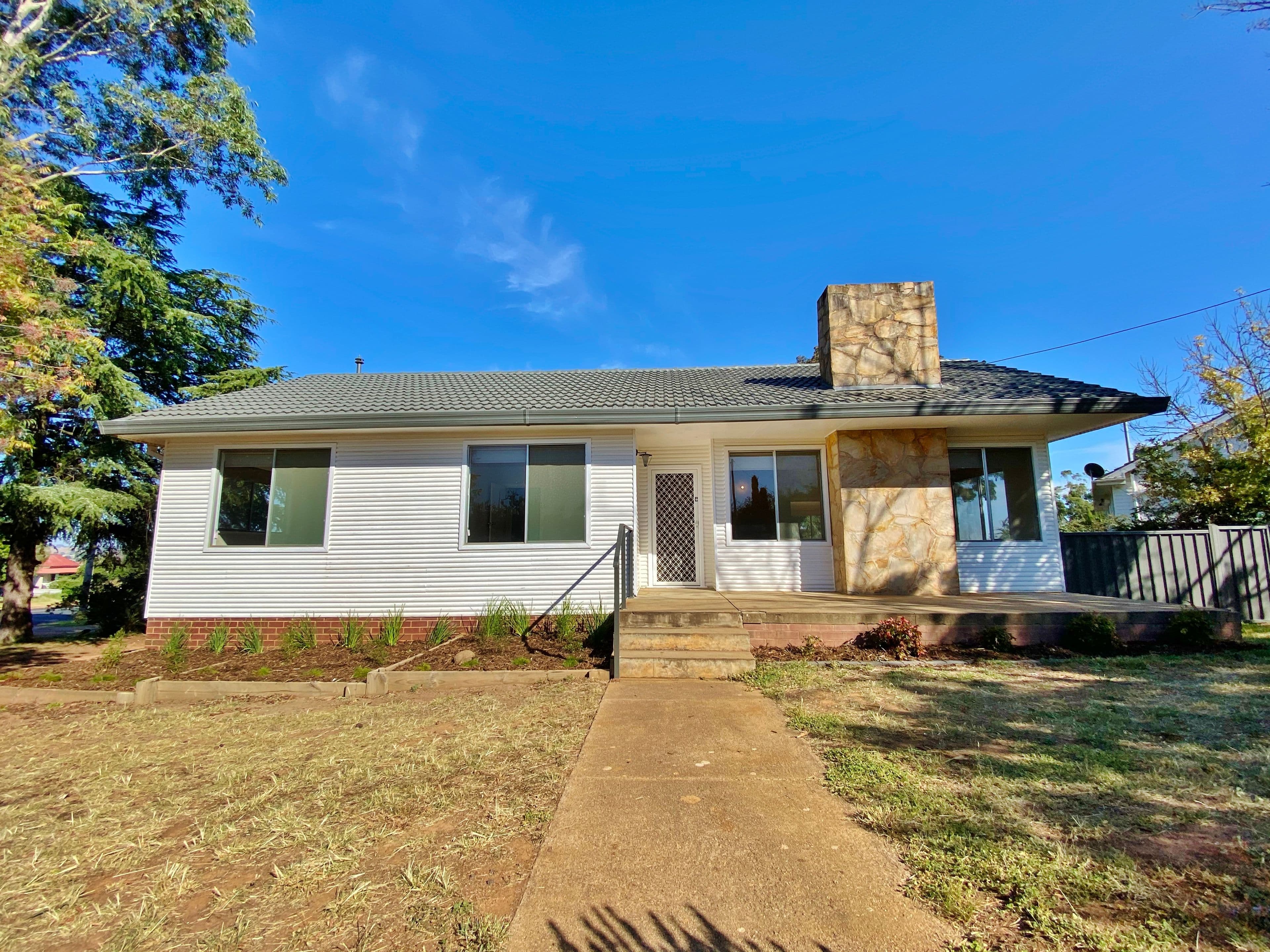 1 Hills Street, Young NSW 2594, Young - Image 1