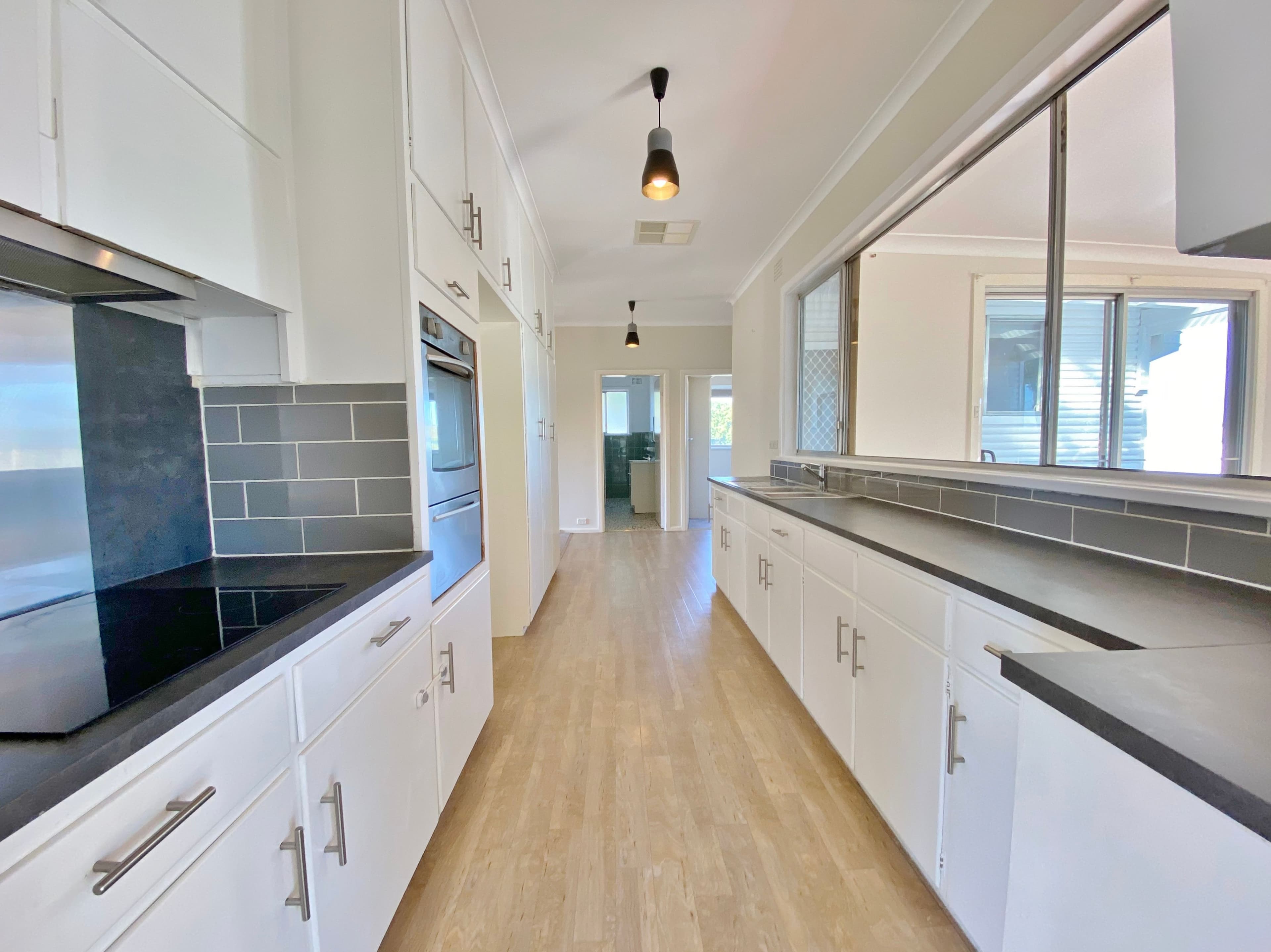 1 Hills Street, Young NSW 2594, Young - Thumbnail 4